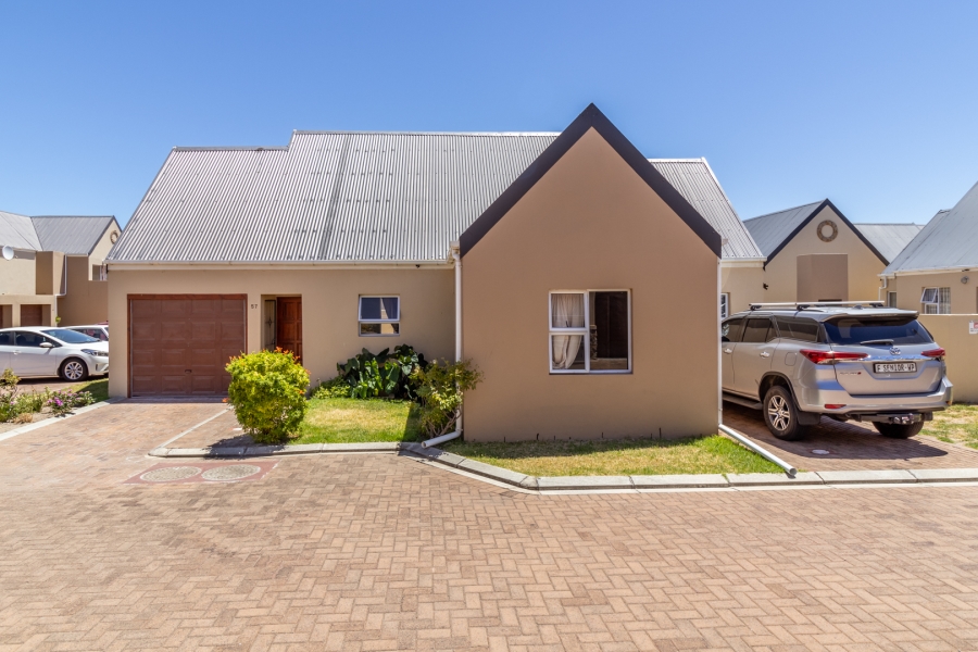 3 Bedroom Property for Sale in Whispering Pines Western Cape